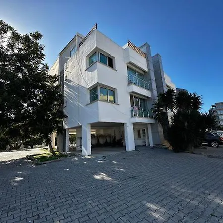 Comfy 2-bedrooms Flats Next By Grand Pasha And Lords Kyrenia Apartman