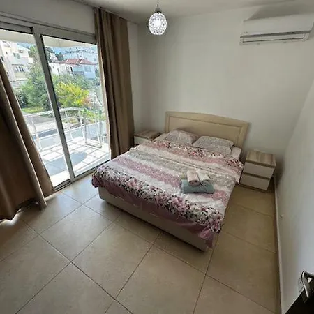 Comfy 2-bedrooms Flats Next By Grand Pasha And Lords Kyrenia Kerínia