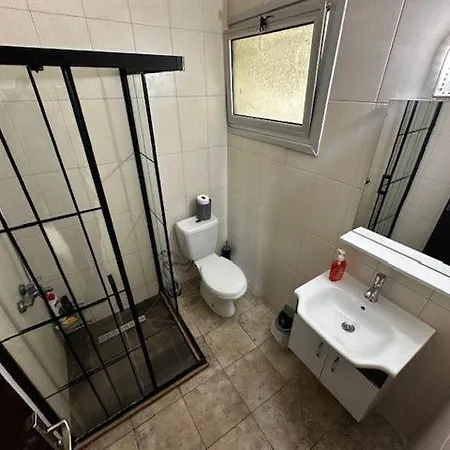 Comfy 2-bedrooms Flats Next By Grand Pasha And Lords Kyrenia Kerínia